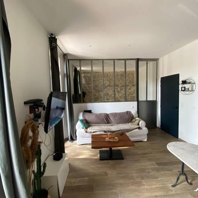 Jolie Appartement En Plein Centre Du Village Les Arcs-sur-Argens Exterior photo